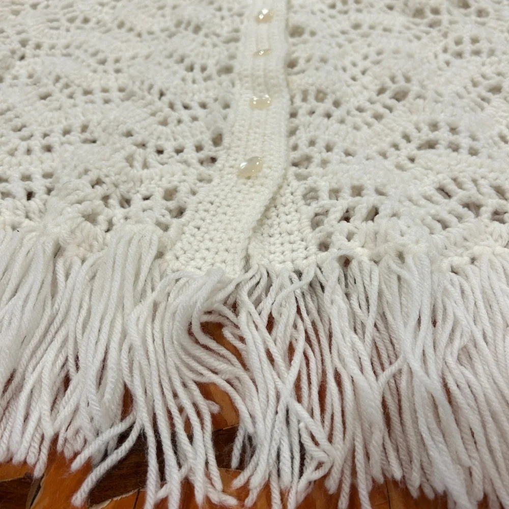 Hand Crochet Vintage Poncho with Fringe - Picture 5 of 9